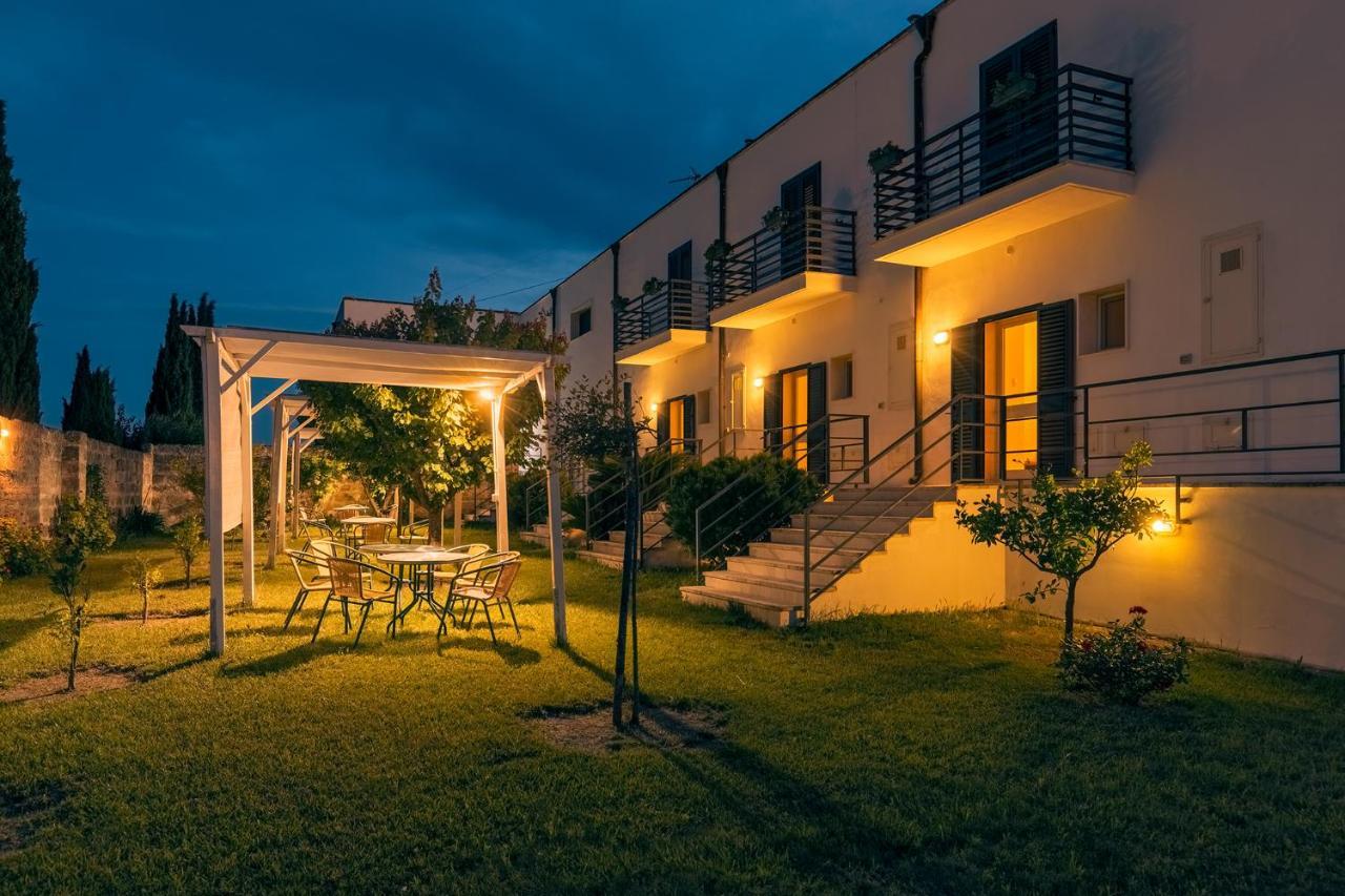 Tenuta Giardini Nuovi 노볼리 외부 사진