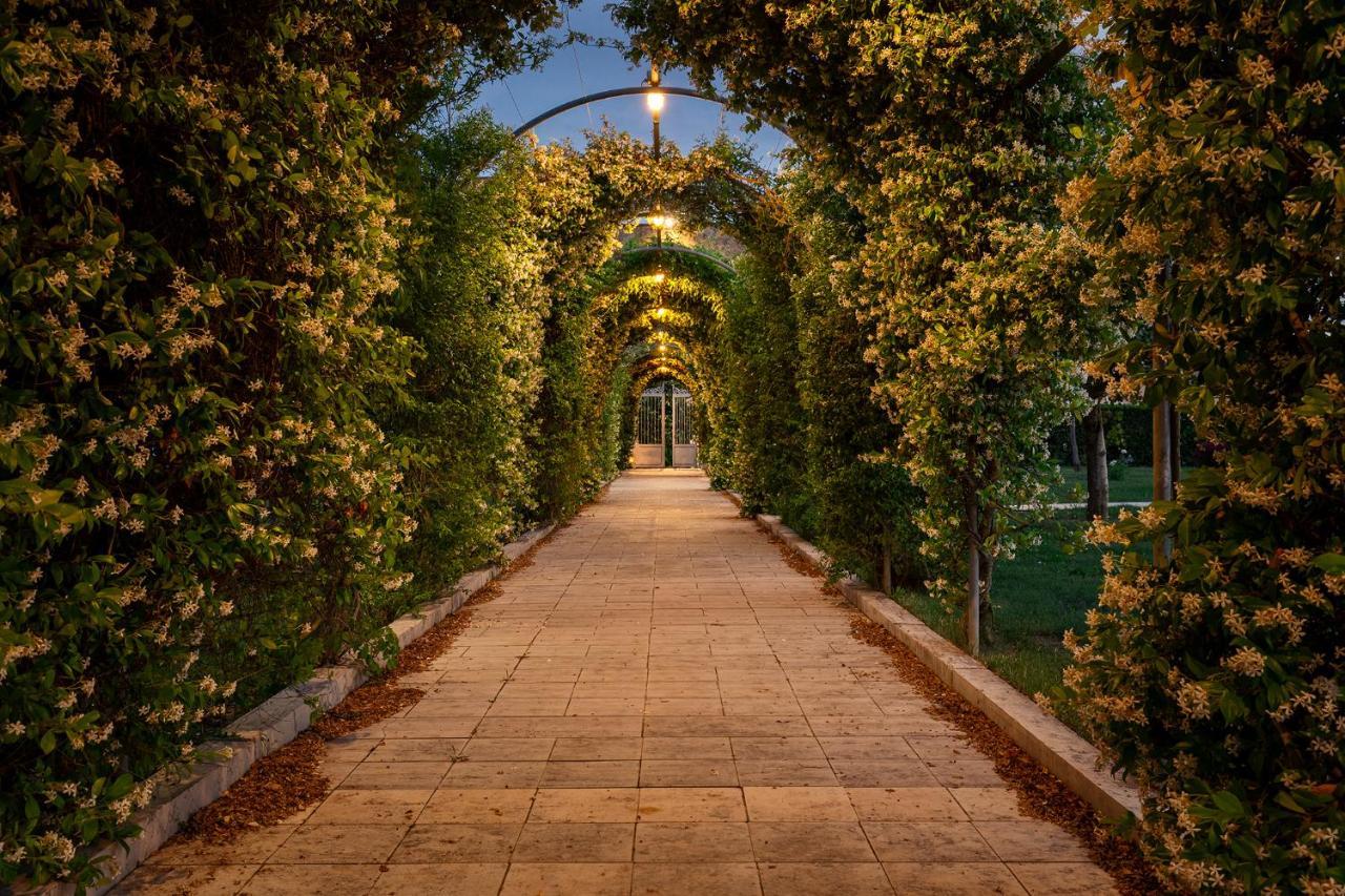 Tenuta Giardini Nuovi 노볼리 외부 사진